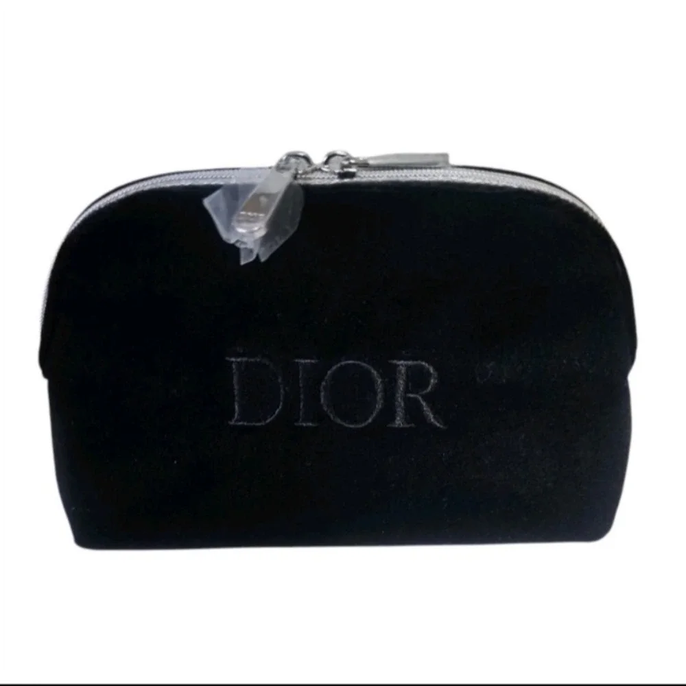DIOR Makeup CD Logo Punch with Black Velvet Travel Bag & Cream Brush Not Include